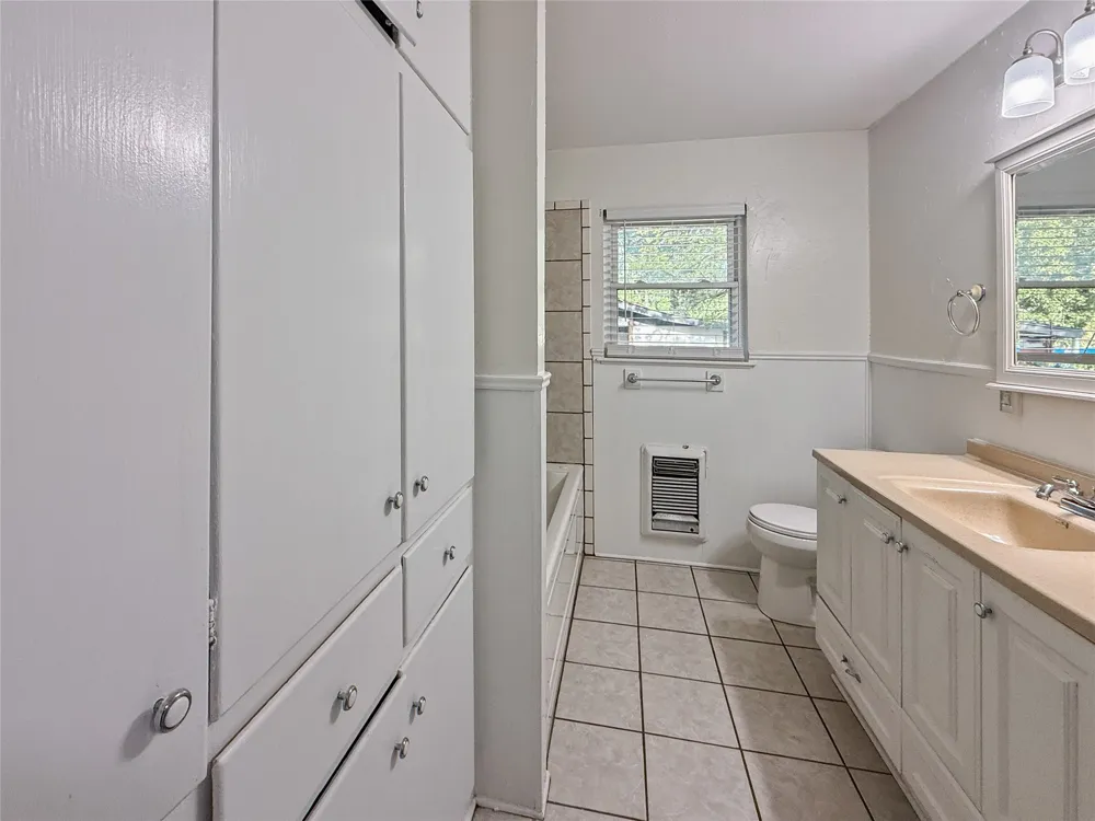 604 Lee Street Sulphur Springs, TX 75482