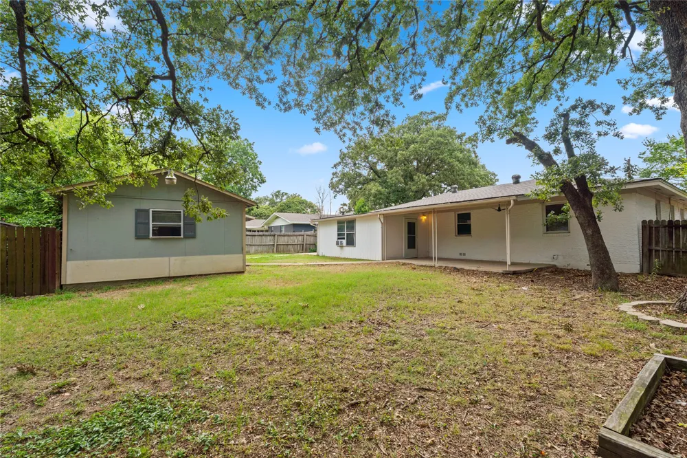 604 Lee Street Sulphur Springs, TX 75482