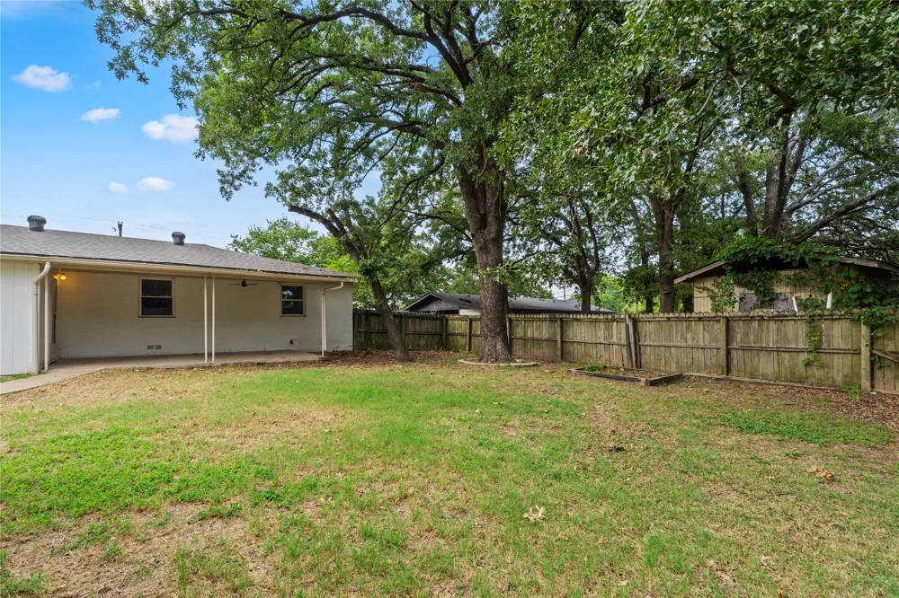 604 Lee Street Sulphur Springs, TX 75482
