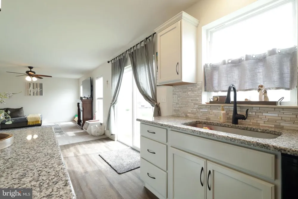 301 AMBERLEIGH LANE Bellefonte, PA 16823
