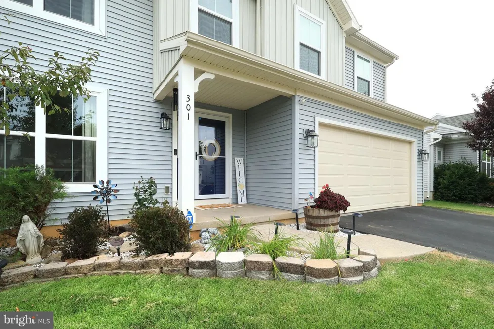 301 AMBERLEIGH LANE Bellefonte, PA 16823