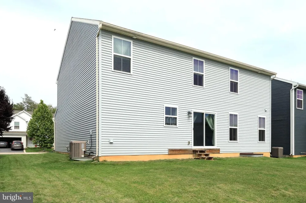 301 AMBERLEIGH LANE Bellefonte, PA 16823