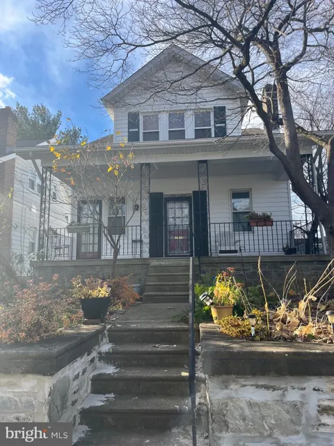 1808 GRIFFITH STREET
