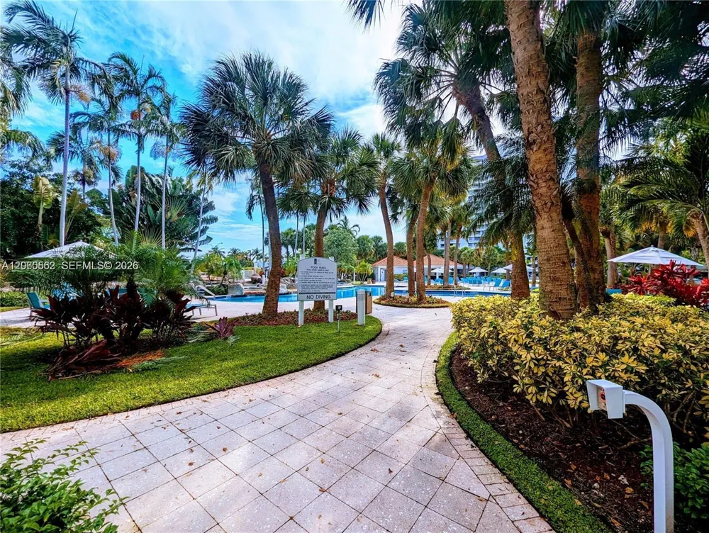 3300 NE 191st St #501 Aventura, FL 33180