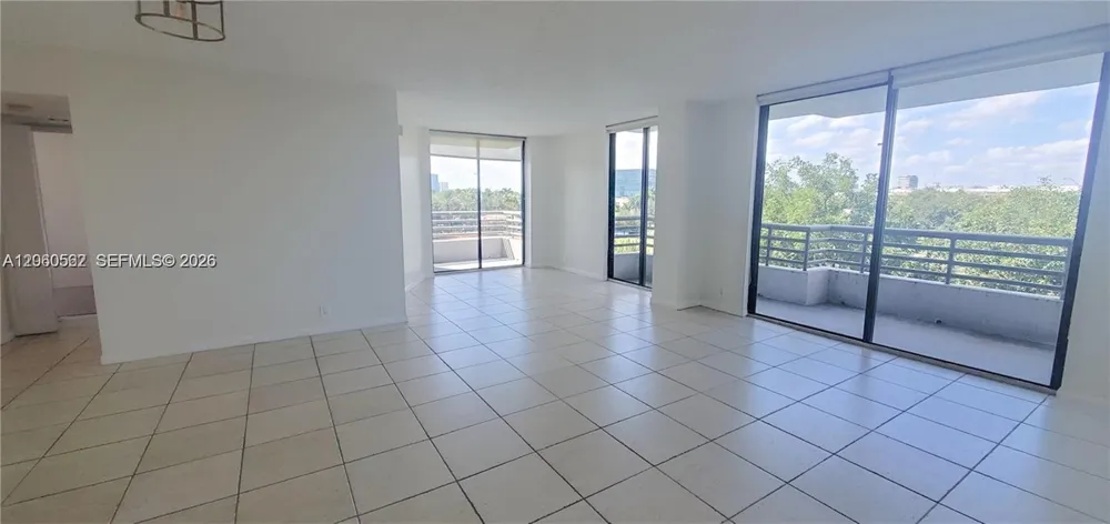3300 NE 191st St #501 Aventura, FL 33180