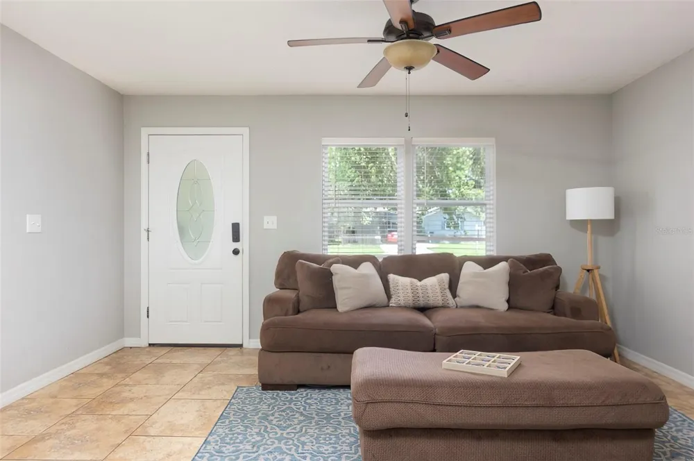 1744 26TH AVENUE St Petersburg, FL 33713