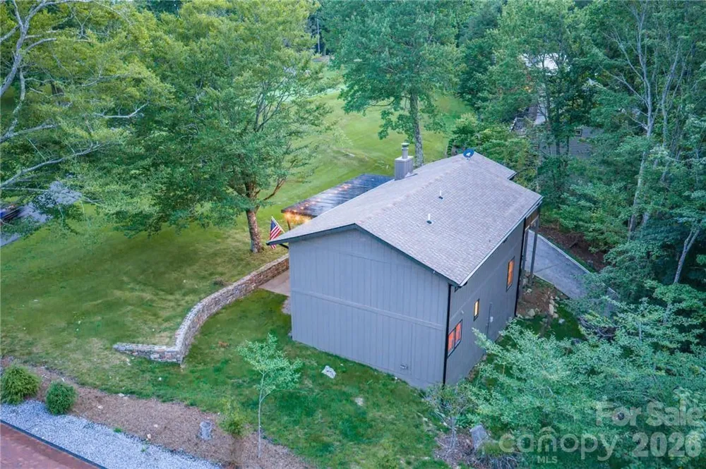 107 Grassy Gap Loop Road Beech Mountain, NC 28604