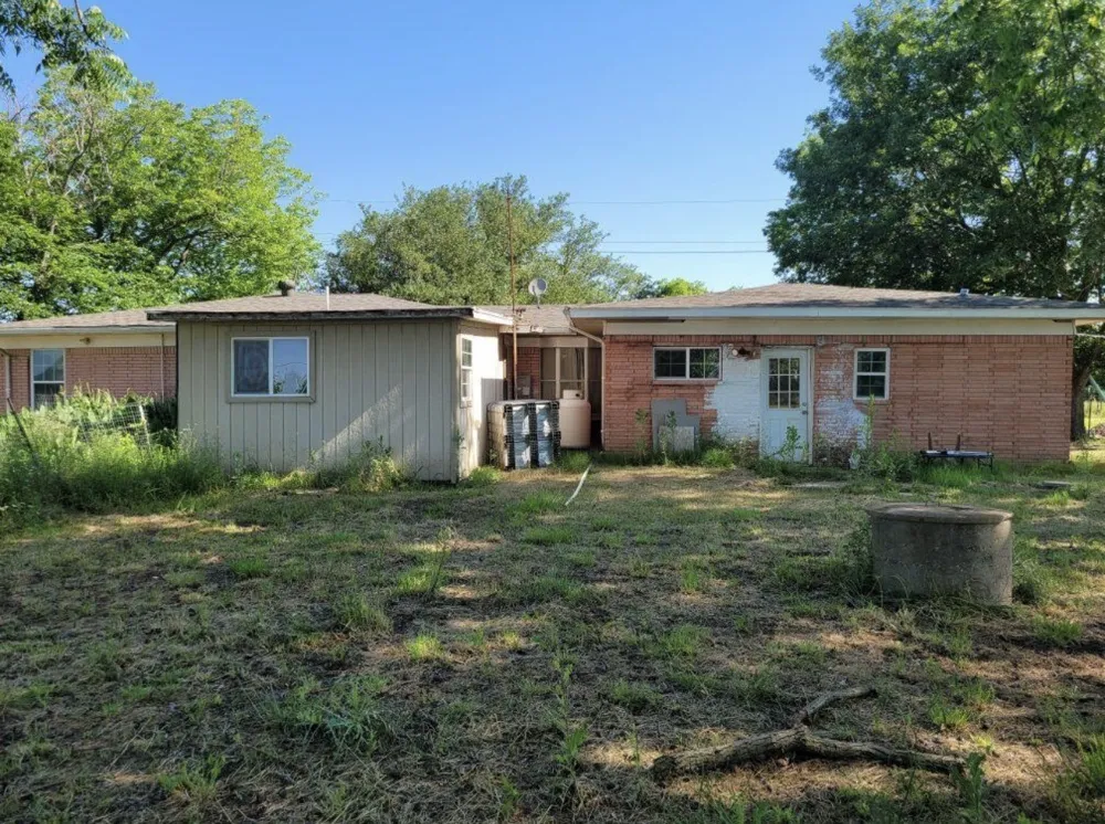 23301 S 78 Highway Trenton, TX 75490