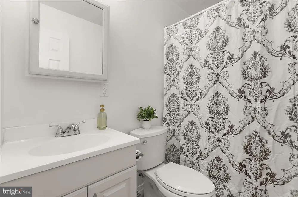 307 RIVERDALE ROAD Severna Park, MD 21146