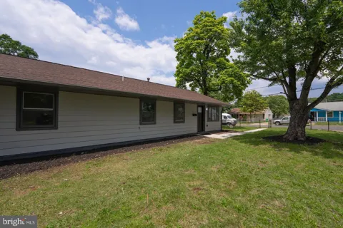1125 DEVONSHIRE DRIVE