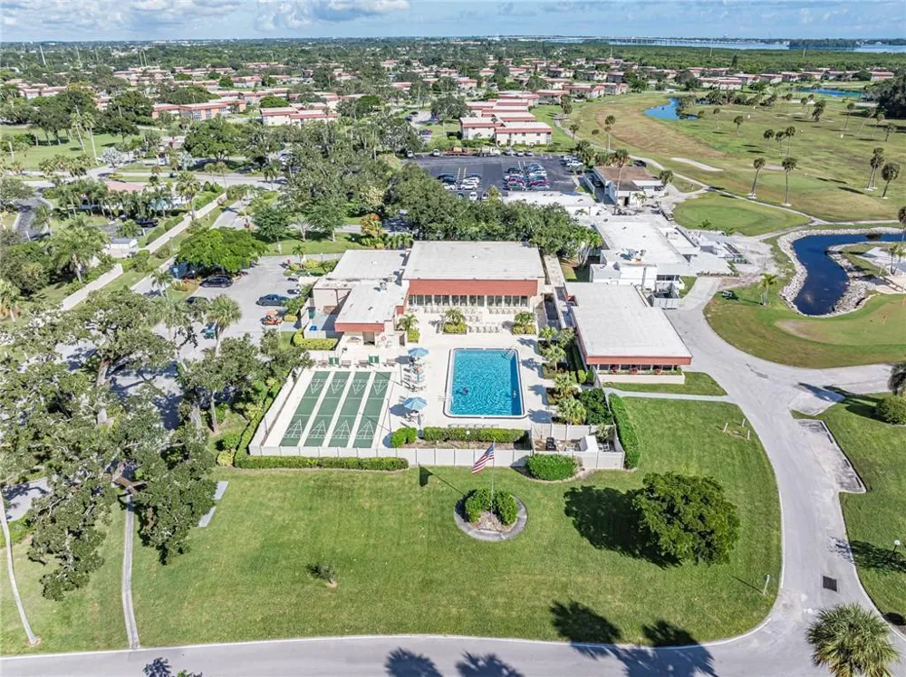 75 Royal Oak Court #204 Vero Beach, FL 32962