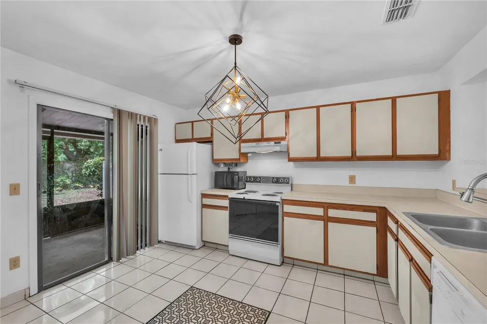 5100 BURCHETTE ROAD #1004 Tampa, FL 33647