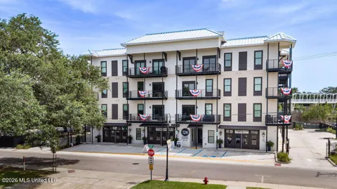 124 Court Street
