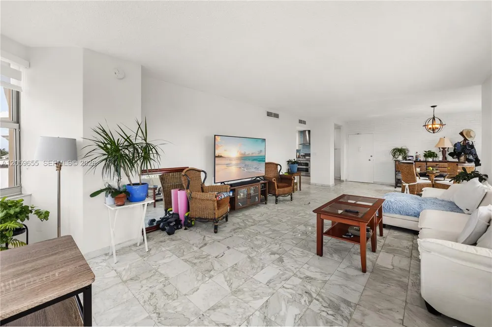 1950 S Ocean Dr #5F Hallandale Beach, FL 33009