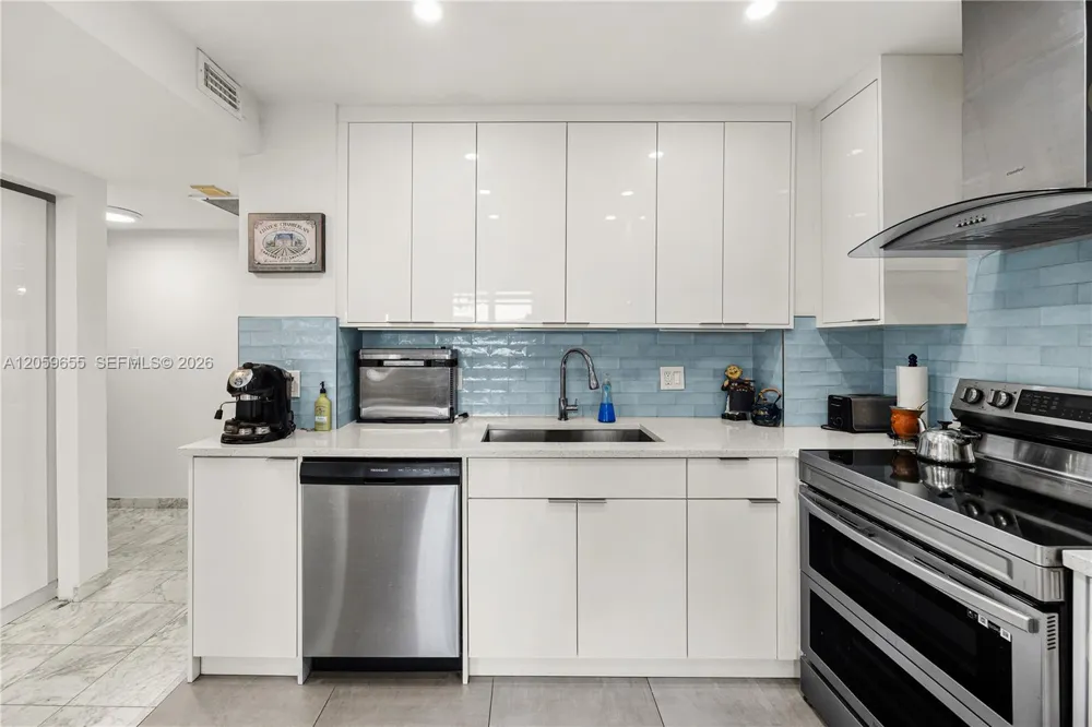 1950 S Ocean Dr #5F Hallandale Beach, FL 33009