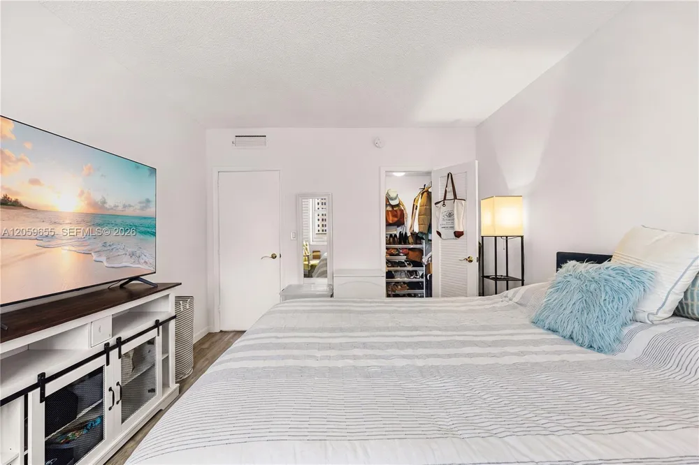 1950 S Ocean Dr #5F Hallandale Beach, FL 33009
