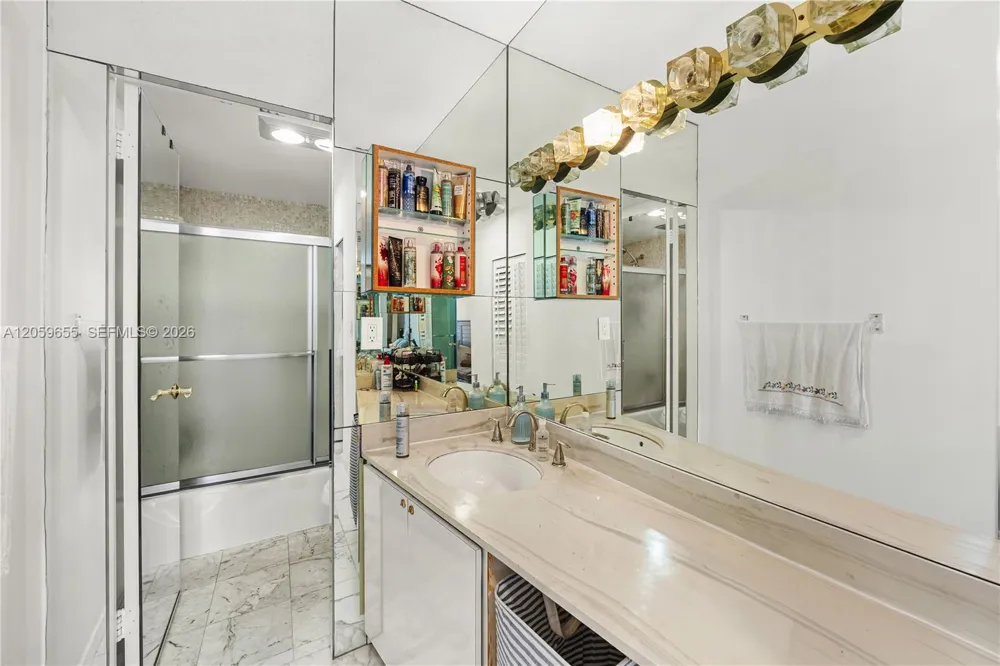 1950 S Ocean Dr #5F Hallandale Beach, FL 33009