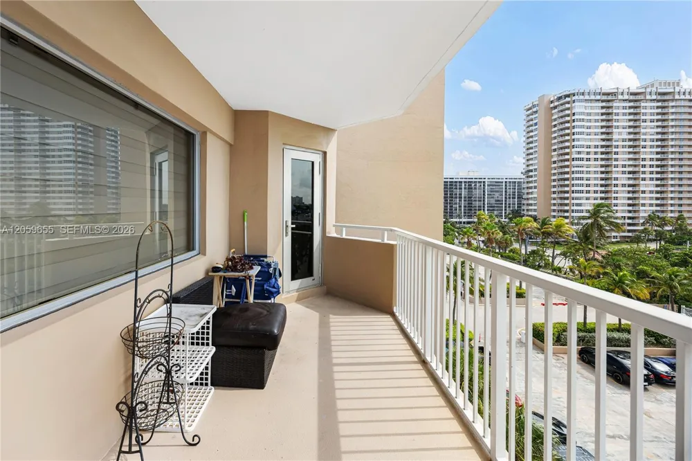1950 S Ocean Dr #5F Hallandale Beach, FL 33009