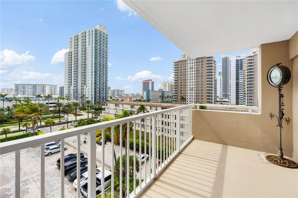 1950 S Ocean Dr #5F Hallandale Beach, FL 33009