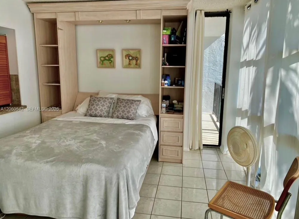 800 Parkview Dr #222 Hallandale Beach, FL 33009