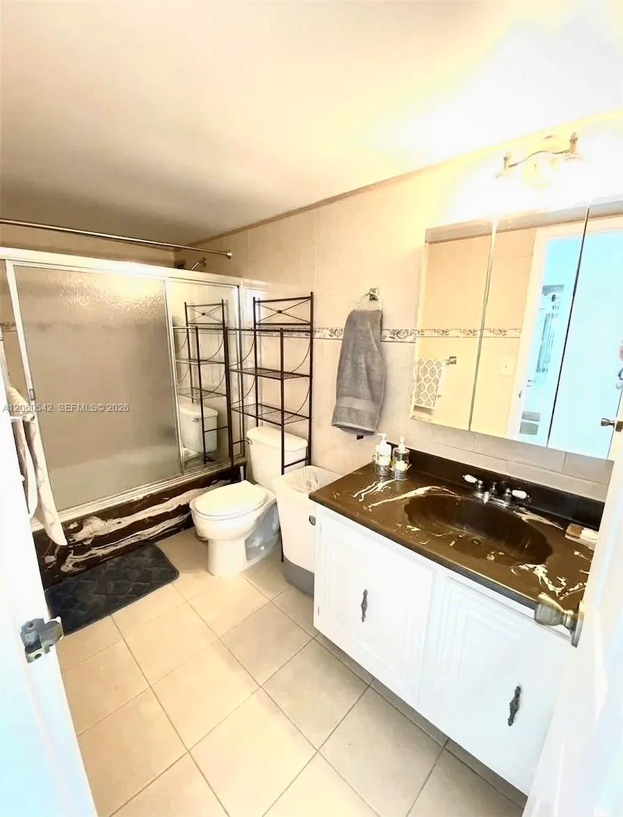 800 Parkview Dr #222 Hallandale Beach, FL 33009