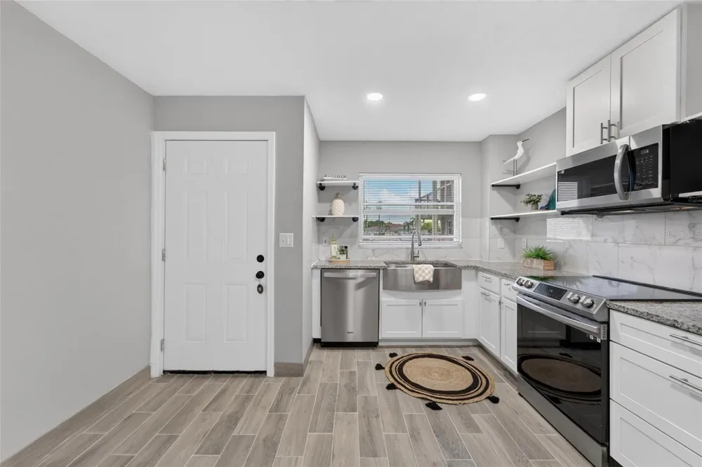 1028 APOLLO BEACH BOULEVARD #104 Apollo Beach, FL 33572