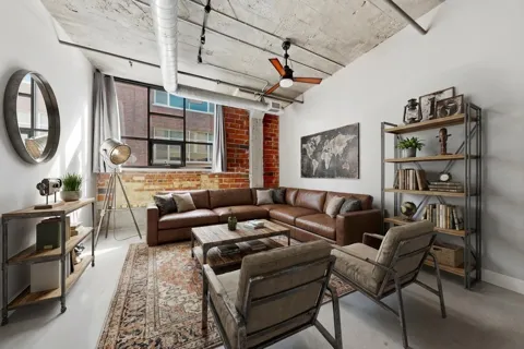 718 Washington Ave #514