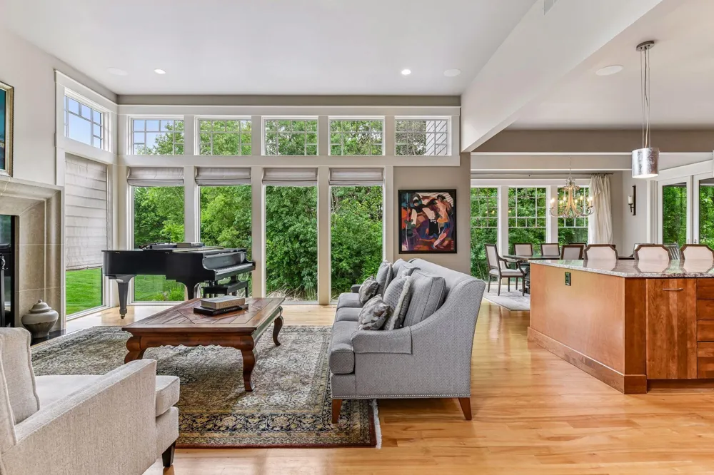 2224 Portico Green Wayzata, MN 55391