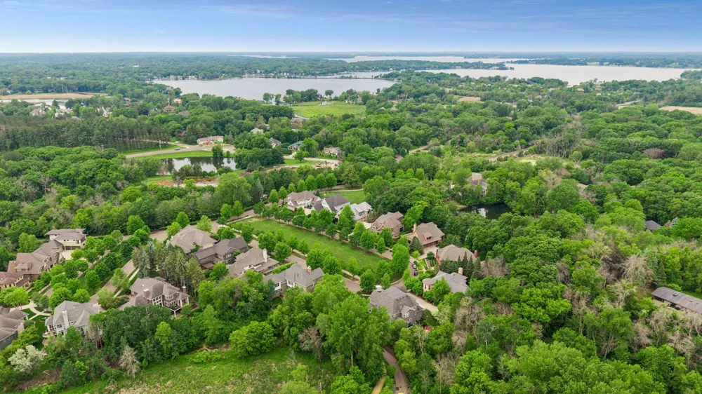 2224 Portico Green Wayzata, MN 55391