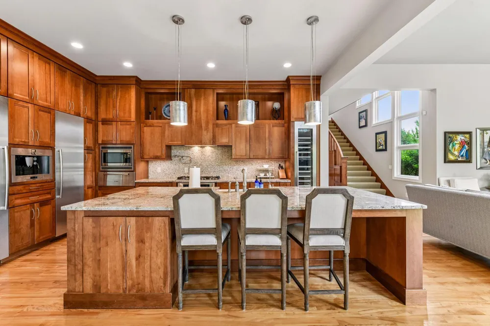 2224 Portico Green Wayzata, MN 55391