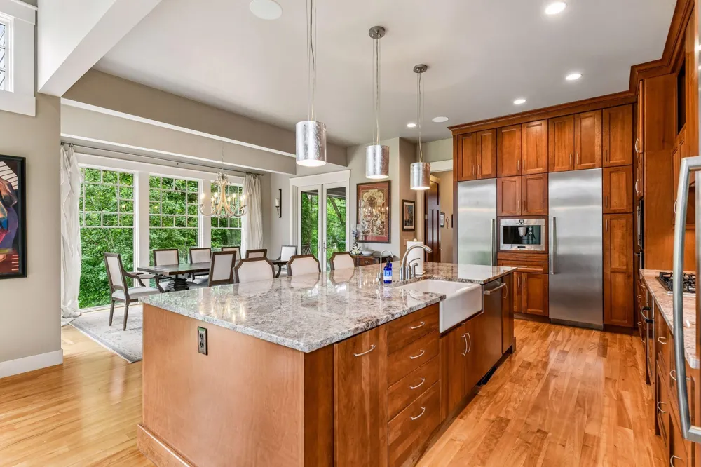 2224 Portico Green Wayzata, MN 55391