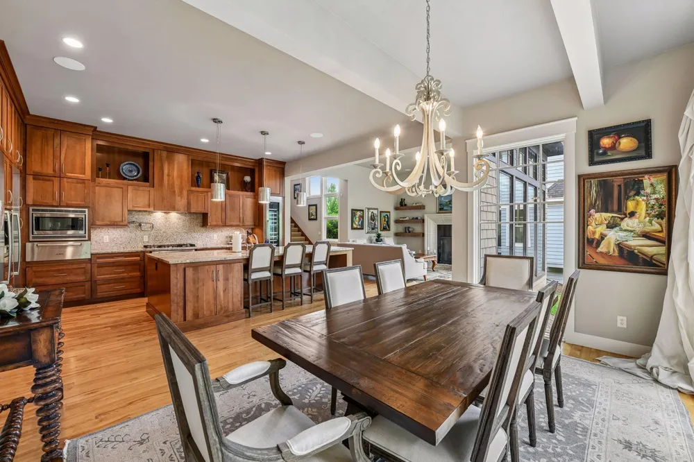 2224 Portico Green Wayzata, MN 55391