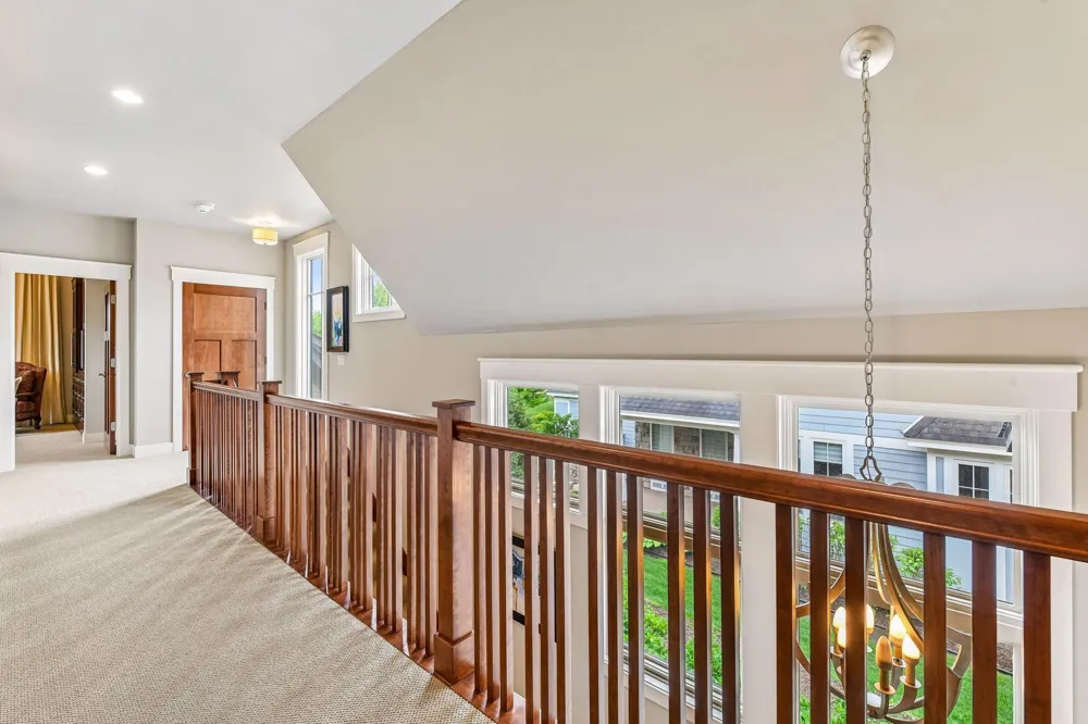 2224 Portico Green Wayzata, MN 55391