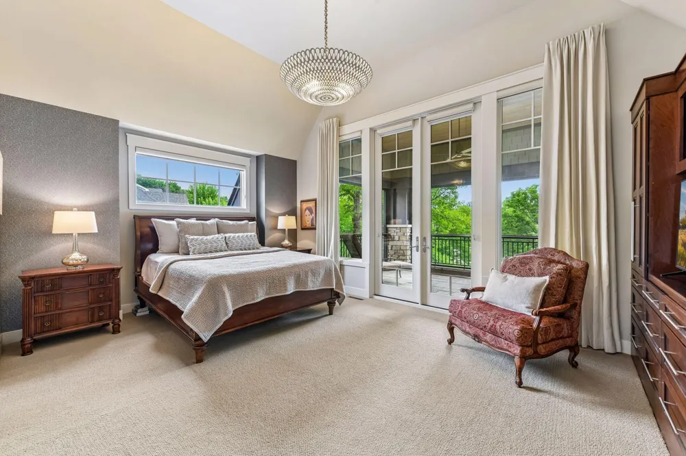 2224 Portico Green Wayzata, MN 55391