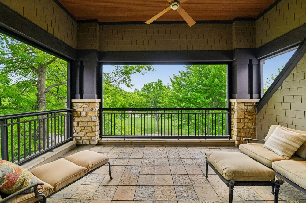 2224 Portico Green Wayzata, MN 55391