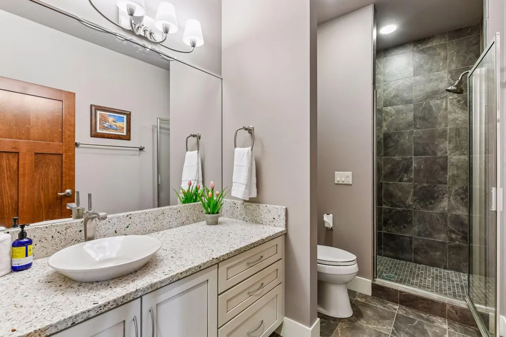 2224 Portico Green Wayzata, MN 55391