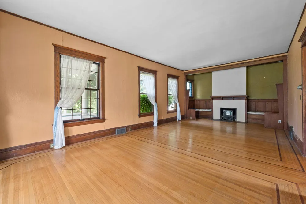 120 E Maryland Street Saint Croix Falls, WI 54024