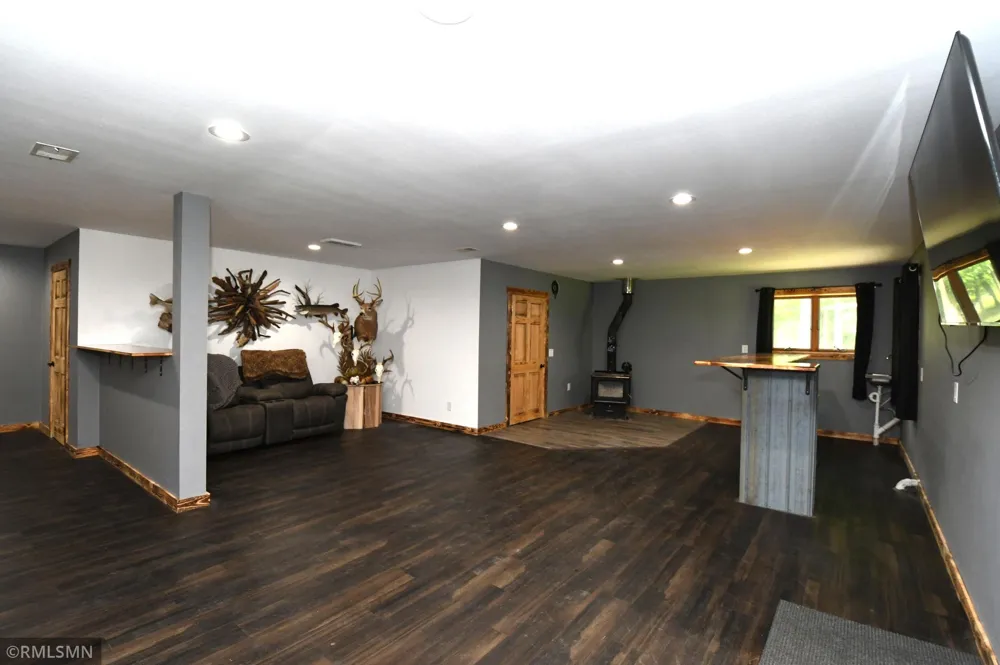 E651 1270th Avenue Glenwood City, WI 54013