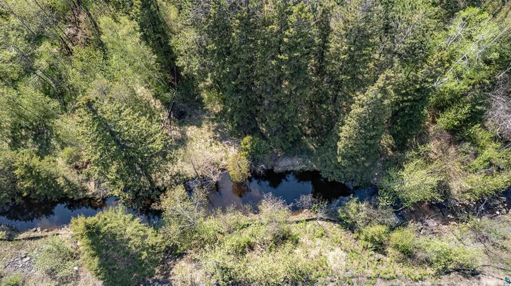 4716 Decker Road Duluth, MN 55811