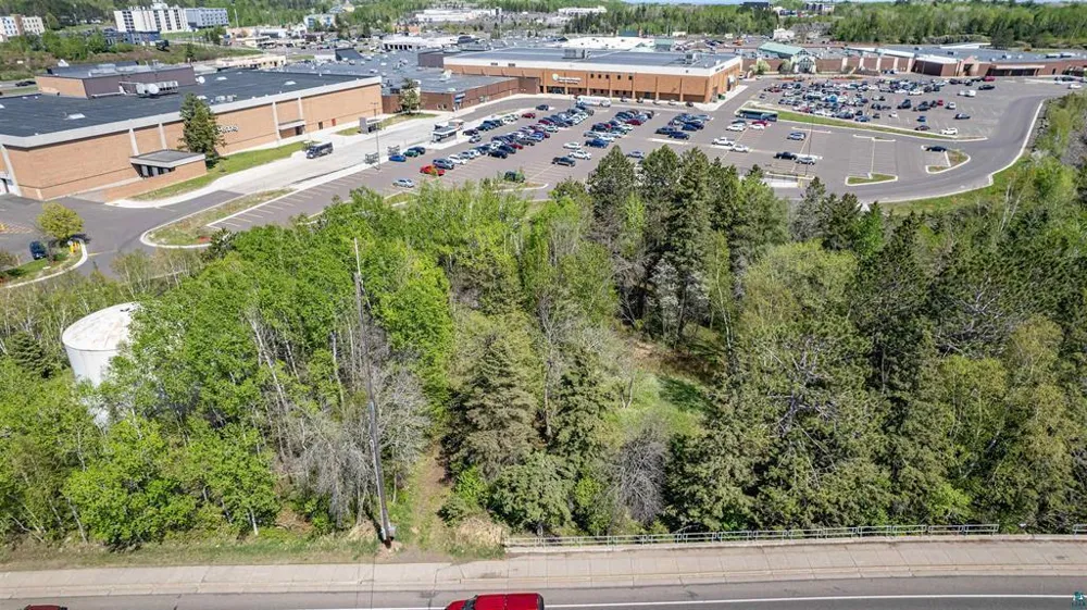 4716 Decker Road Duluth, MN 55811