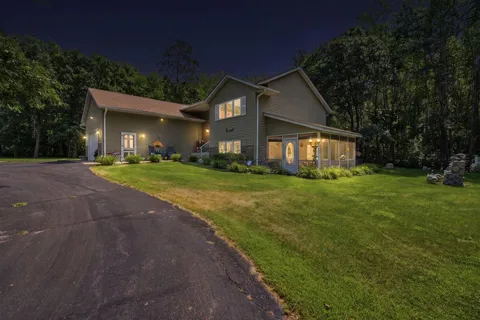 10157 Pin Oak Lane