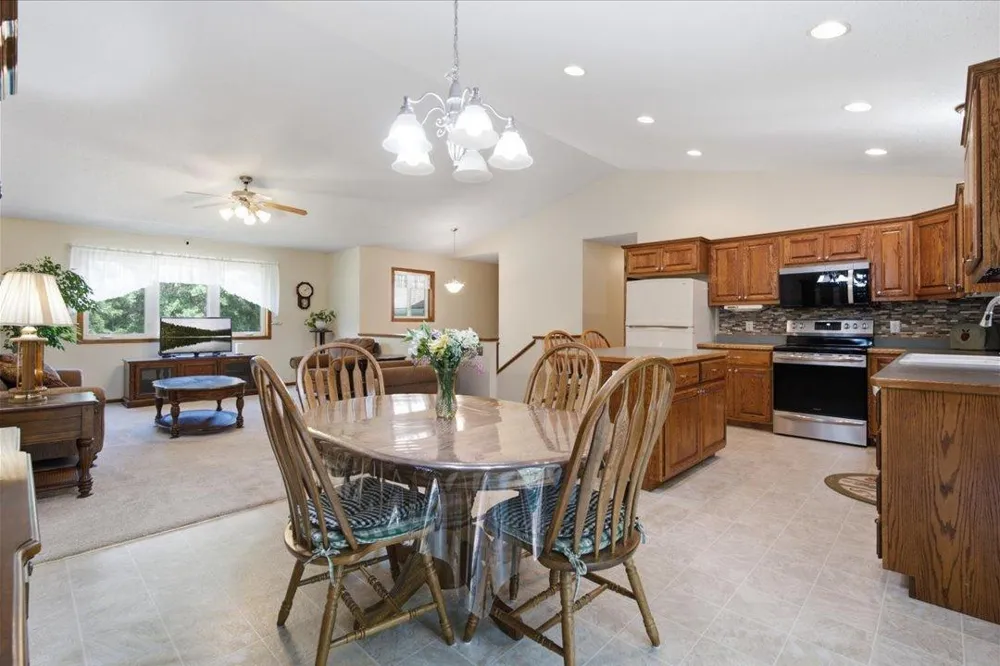 10157 Pin Oak Lane Brainerd, MN 56401