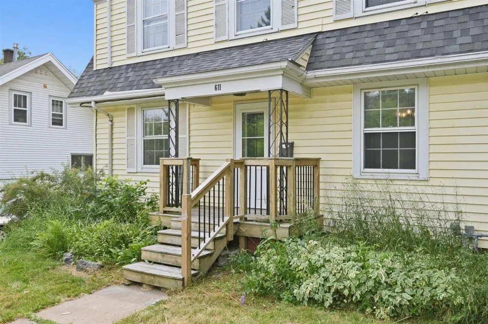 611 Lincoln Parkway Duluth, MN 55806