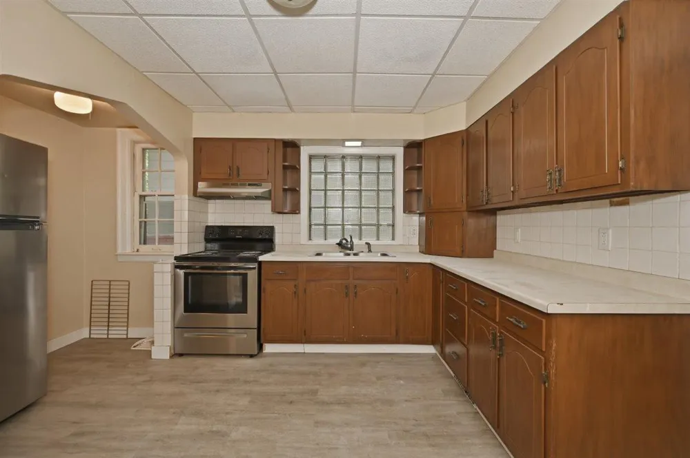 611 Lincoln Parkway Duluth, MN 55806