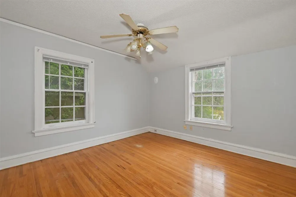 611 Lincoln Parkway Duluth, MN 55806