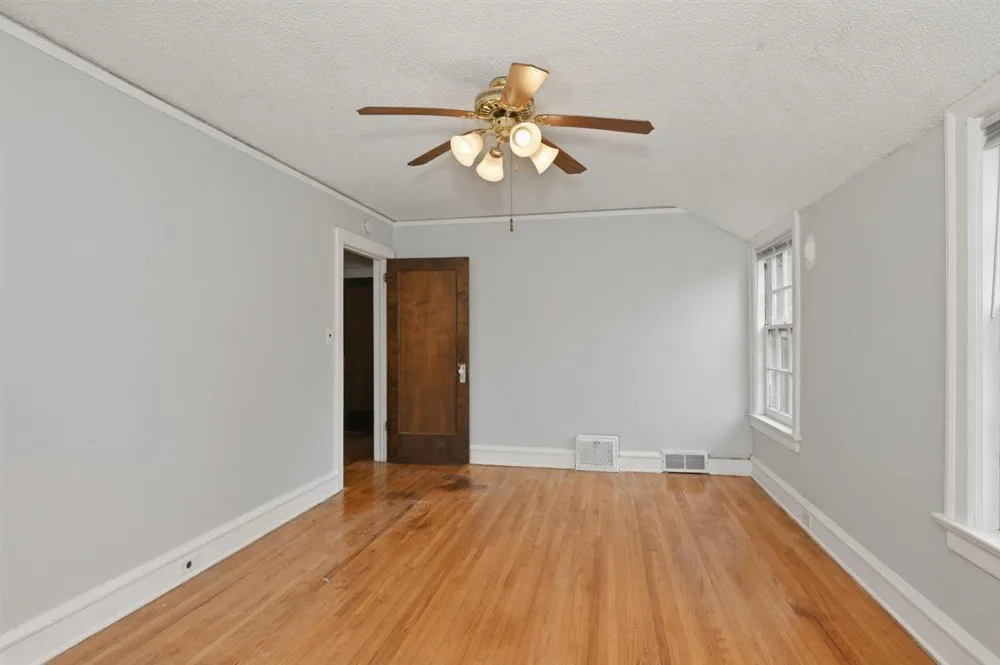 611 Lincoln Parkway Duluth, MN 55806