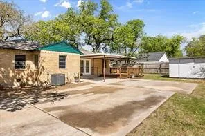 201 E 3rd Street Weatherford, TX 76086
