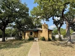 201 E 3rd Street Weatherford, TX 76086