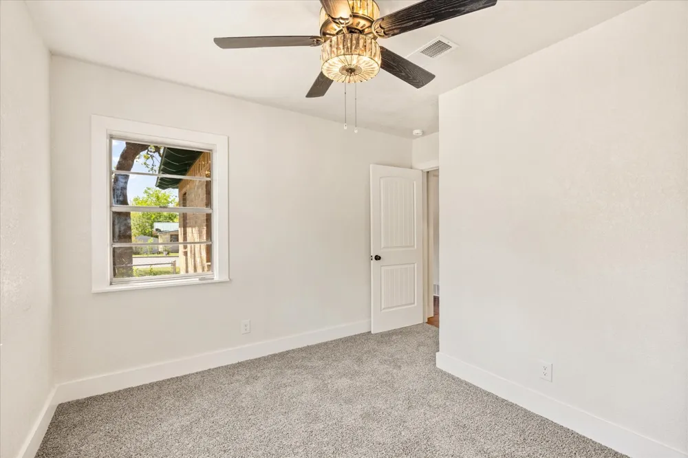 201 E 3rd Street Weatherford, TX 76086