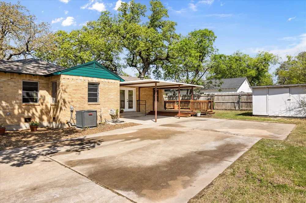 201 E 3rd Street Weatherford, TX 76086